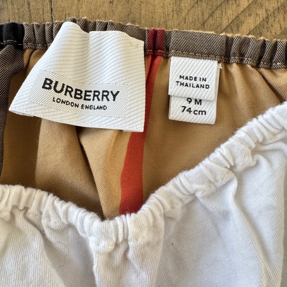 Burberry White and Tan Diaper Cover - Picture 8 of 9